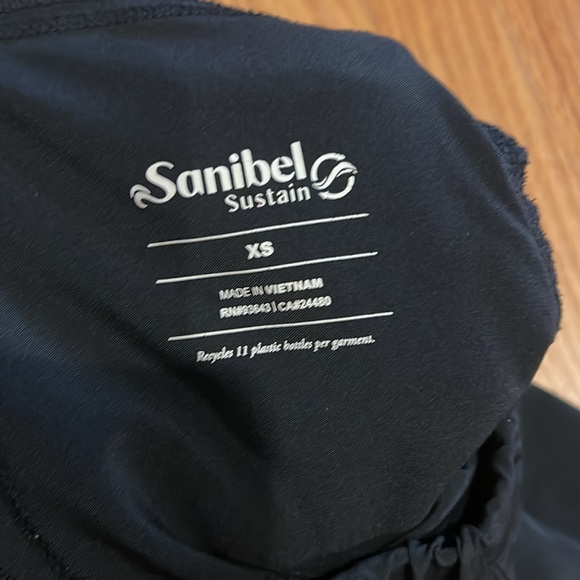 Scrubs - Picture 3 of 4